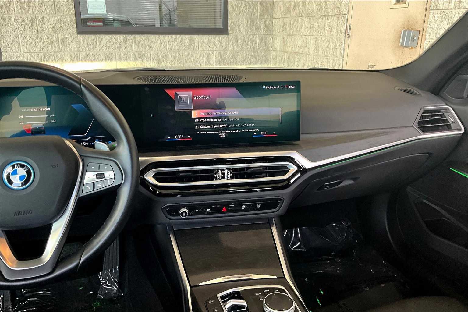 Used 2024 BMW 330e w/ Convenience Package image 8