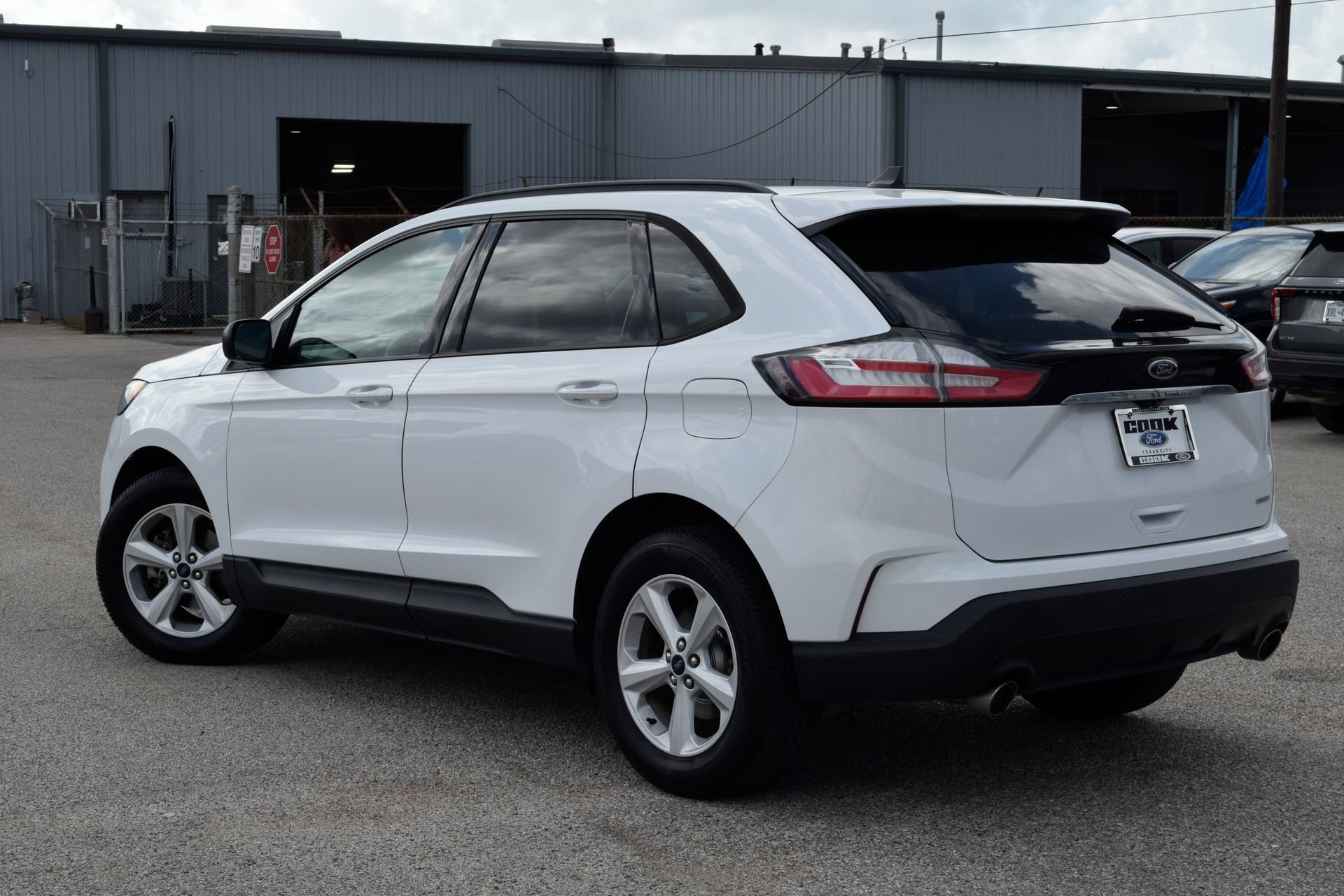 Certified 2020 Ford Edge SE FWD image 4