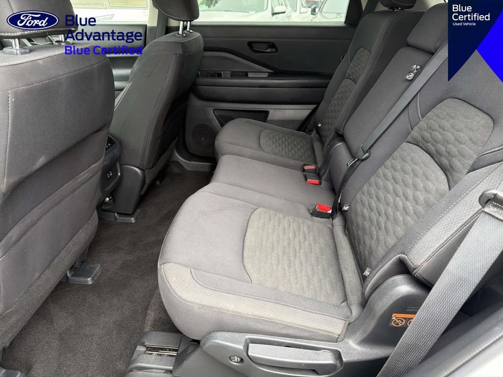Used 2024 Nissan Pathfinder SV FWD image 32