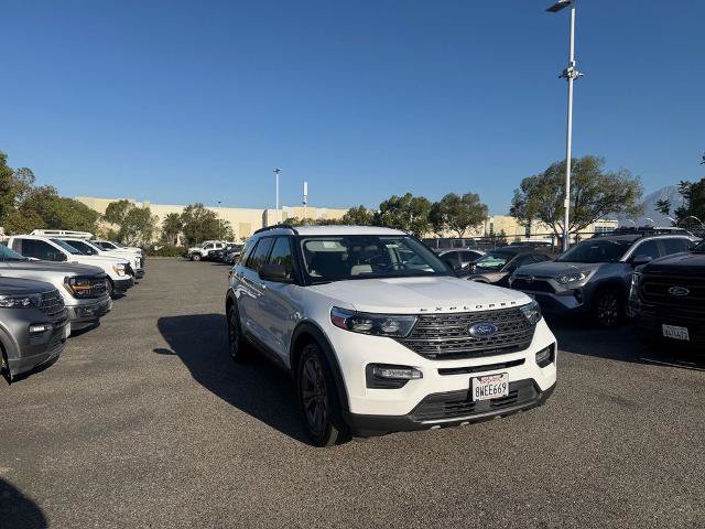 Certified 2021 Ford Explorer XLT w/ Equipment Group 202A RWD image 3