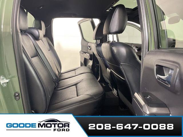 Used 2022 Toyota Tacoma TRD Sport w/ TRD Premium Sport Package AWD/4WD image 23