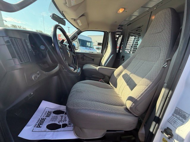 Used 2022 Chevrolet Express 2500 w/ Driver Convenience Package RWD image 19
