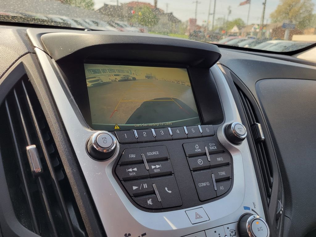 Used 2017 Chevrolet Equinox LT image 25