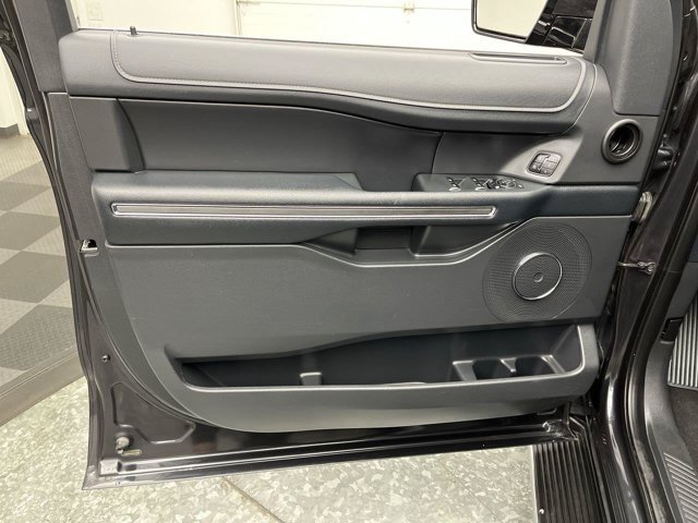 Certified 2023 Ford Expedition XLT AWD/4WD image 9