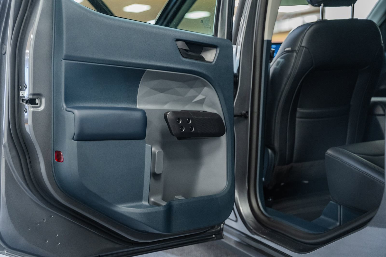 Certified 2026 Ford Maverick Lariat w/ Black Appearance Package image 43