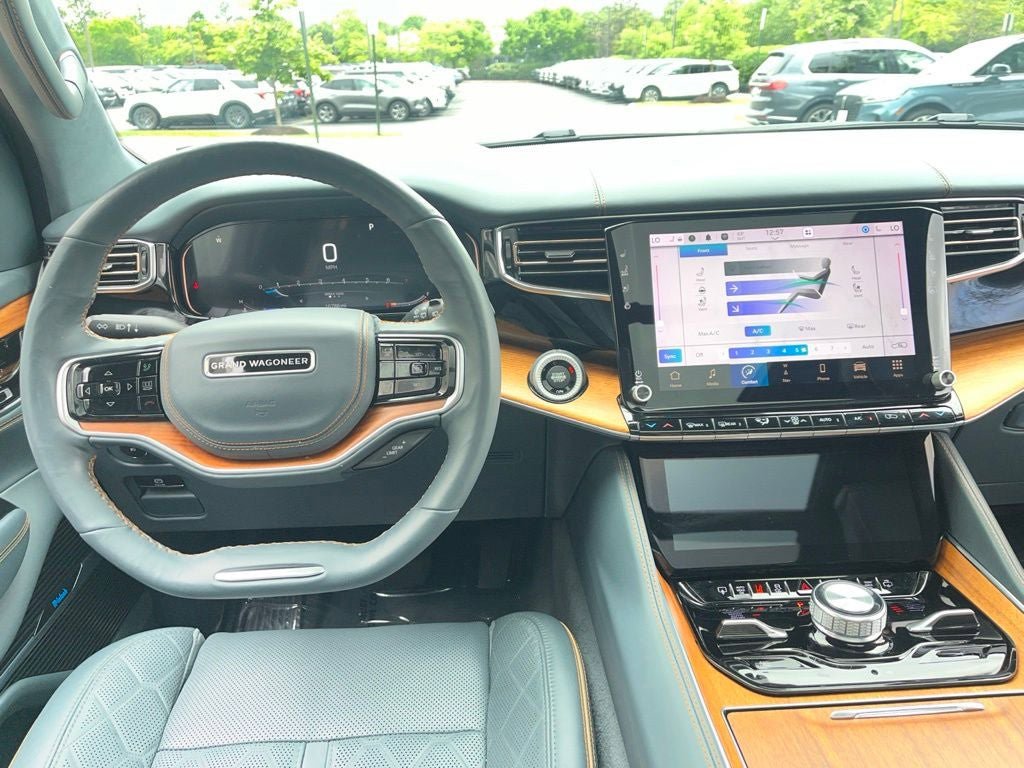 Used 2022 Jeep Grand Wagoneer Series III AWD/4WD image 19