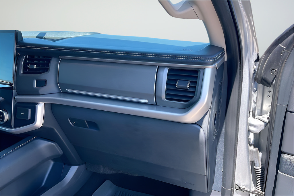 Certified 2022 Ford Expedition XLT RWD image 20