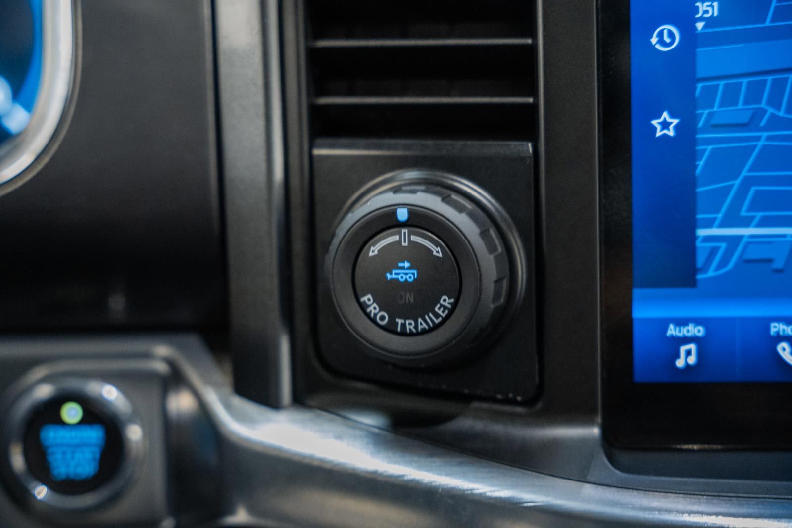 Certified 2023 Ford F150 Lariat w/ Equipment Group 502A High image 32