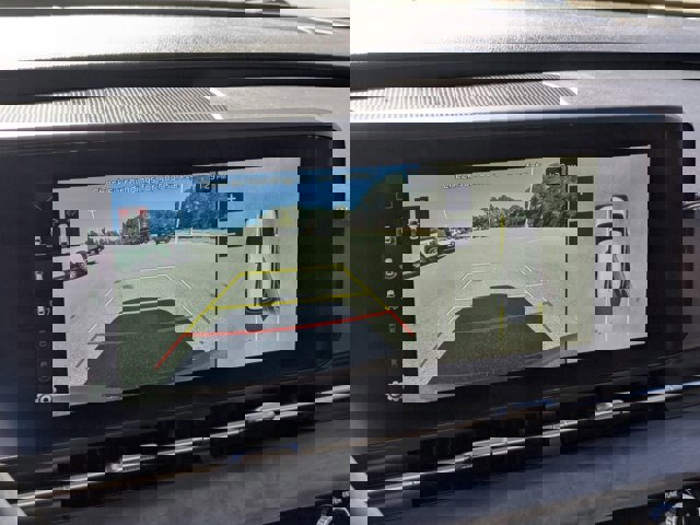 Used 2023 Kia Carnival SX image 26