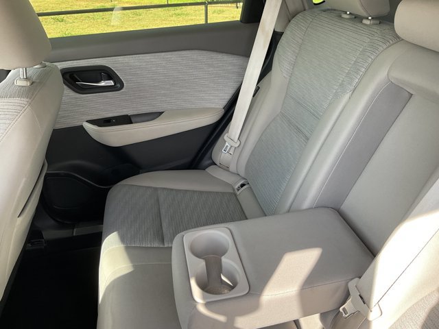 Used 2023 Nissan Rogue SV FWD image 11