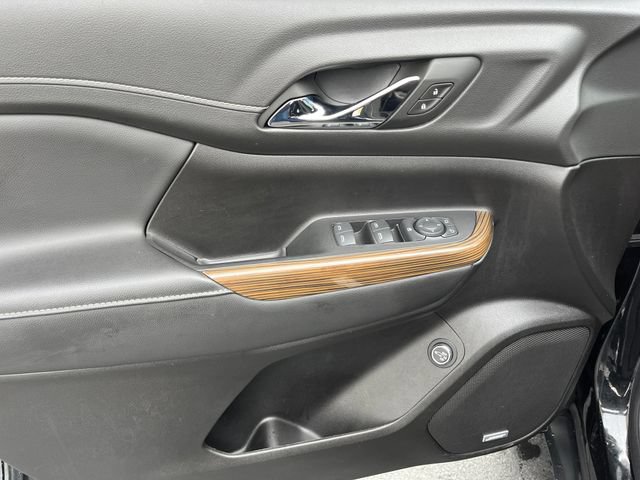 Used 2023 GMC Acadia SLE w/ Driver Convenience Package AWD/4WD image 23