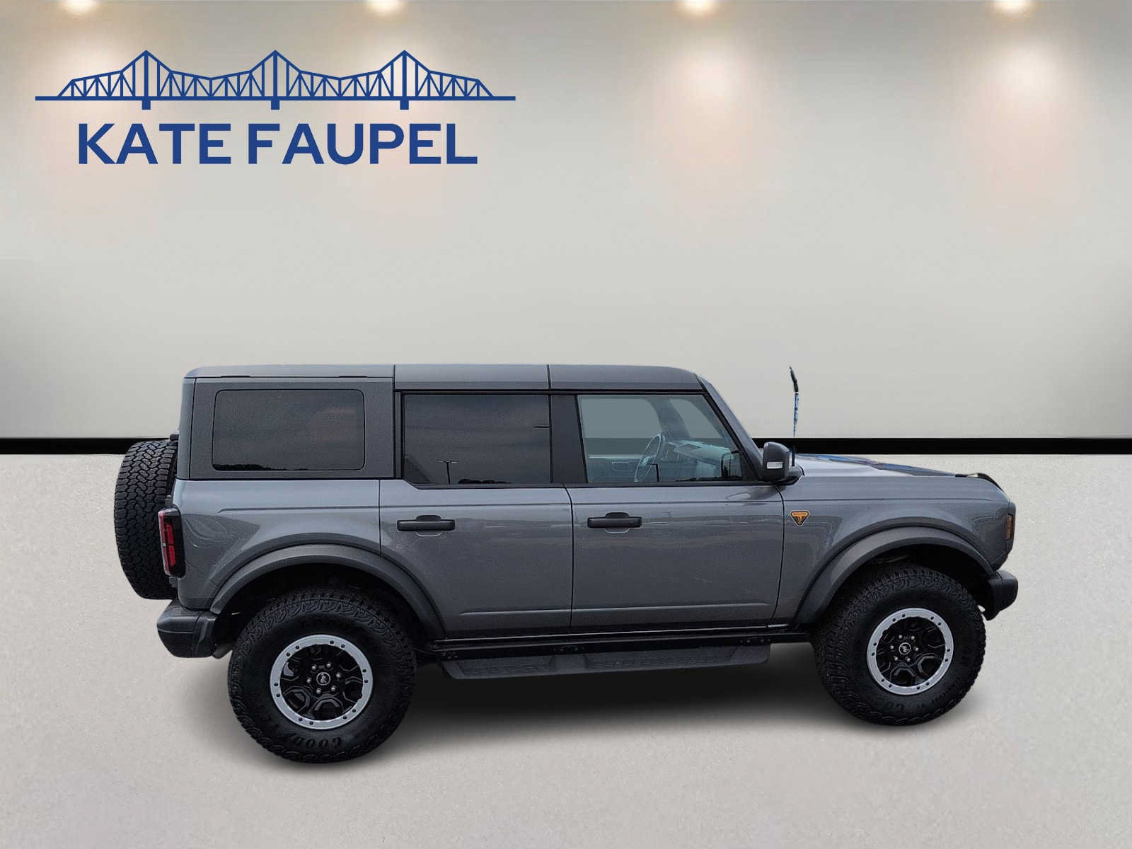 Certified 2025 Ford Bronco Badlands w/ Sasquatch Package AWD/4WD image 8