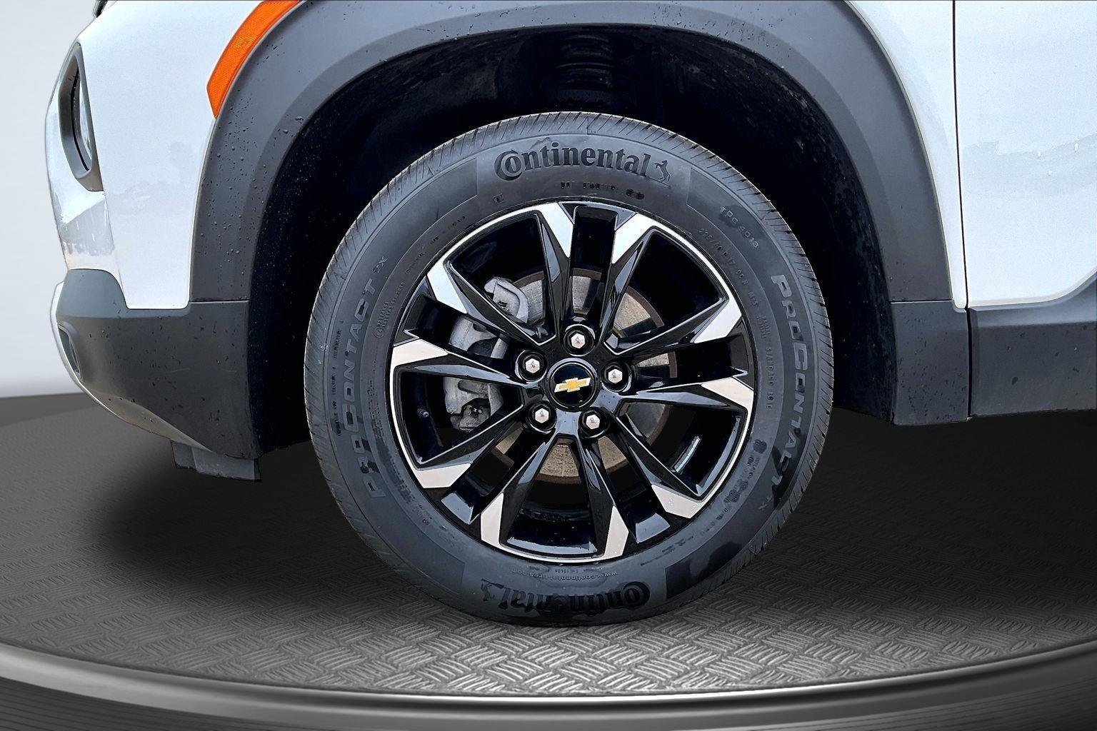 Used 2023 Chevrolet TrailBlazer LT w/ Convenience Package AWD/4WD image 10