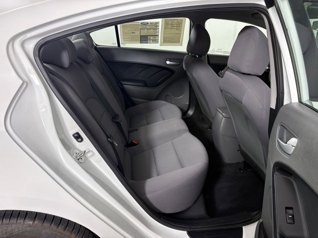 Used 2018 Kia Forte LX w/ LX Rear Camera Package image 30