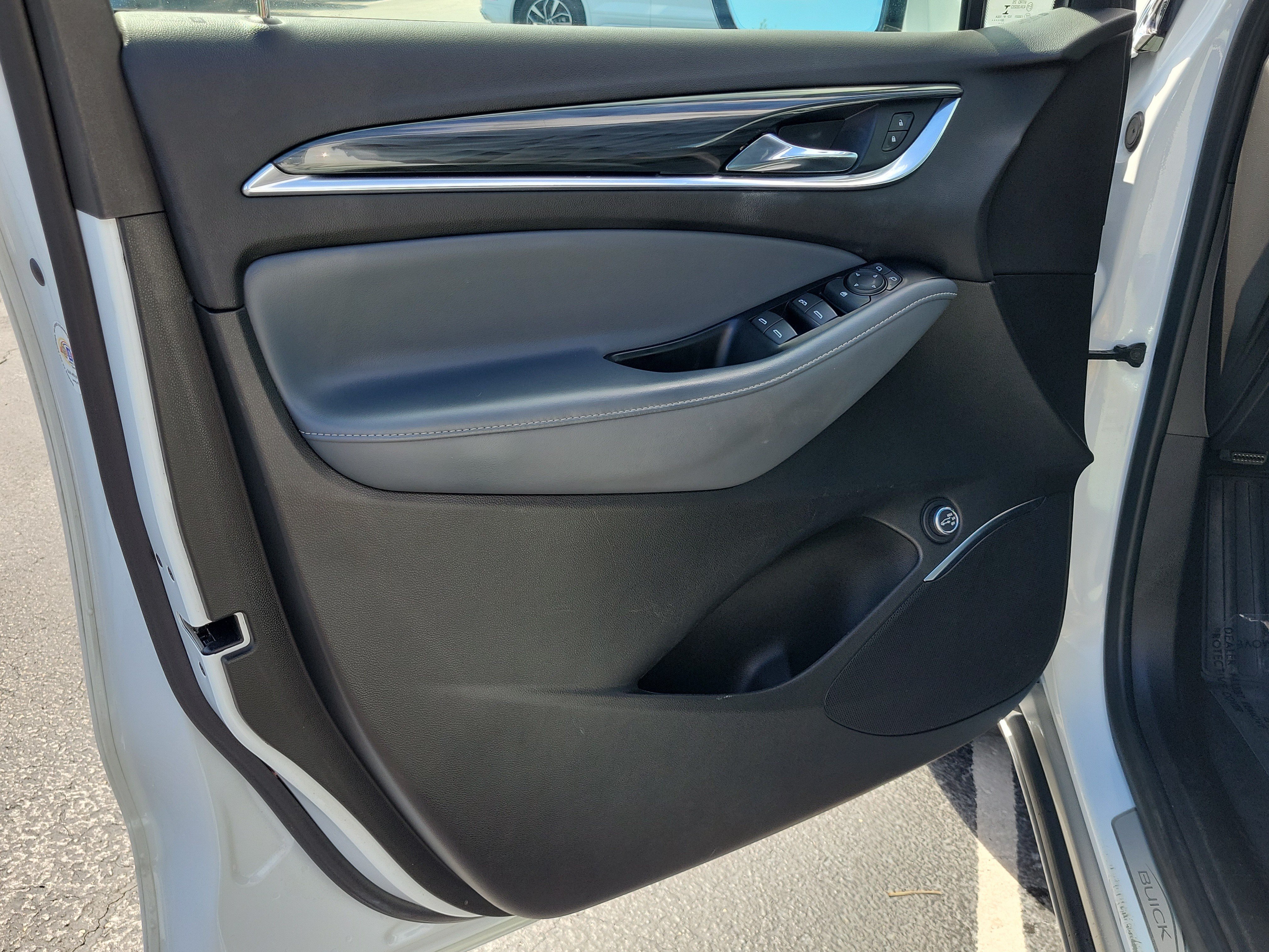 Used 2023 Buick Enclave Essence w/ Experience Buick Package FWD image 20