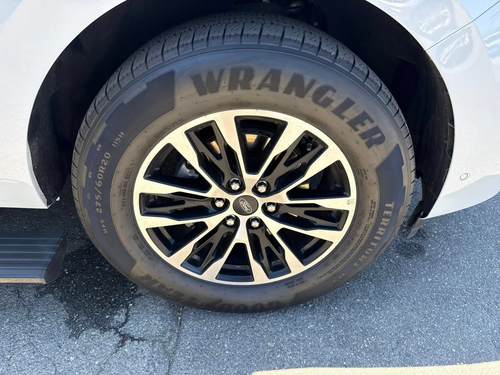 Certified 2025 Ford Expedition Platinum AWD/4WD image 20