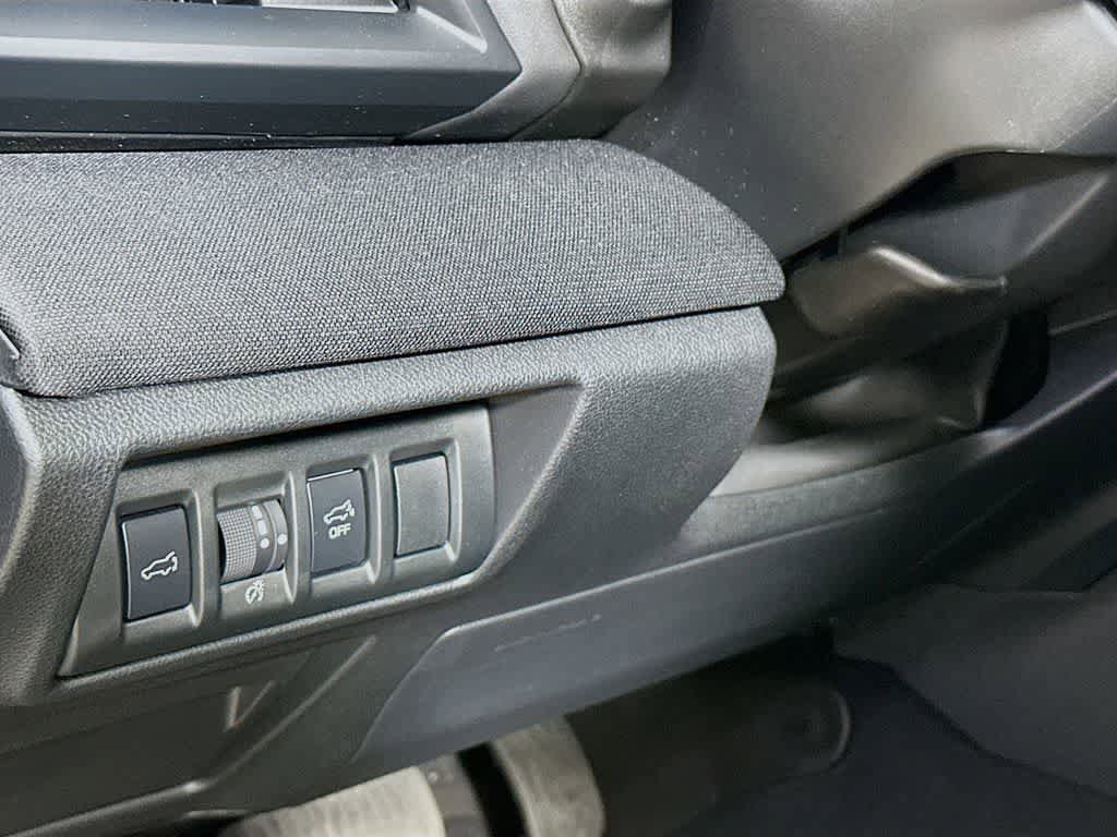 Used 2025 Subaru Outback Premium AWD/4WD image 27