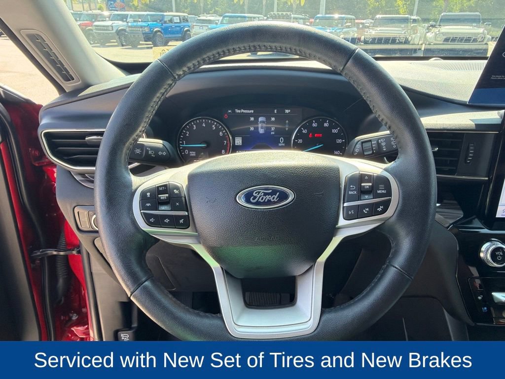 Certified 2023 Ford Explorer Limited w/ Limited Technology Package RWD image 21