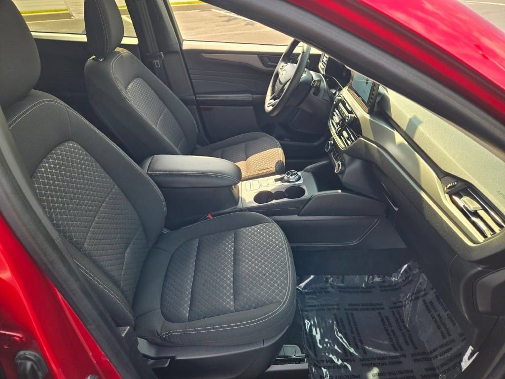 Certified 2023 Ford Escape Active AWD/4WD image 6