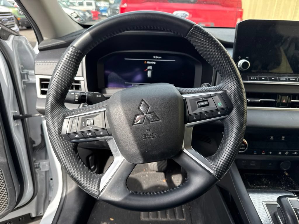 Used 2024 Mitsubishi Outlander SEL FWD image 7