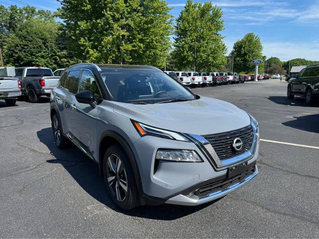Used 2022 Nissan Rogue Platinum w/ Head-Up Display Package AWD/4WD image 8