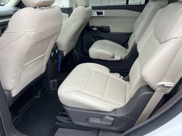 Certified 2022 Ford Explorer Platinum w/ Equipment Group 601A image 14