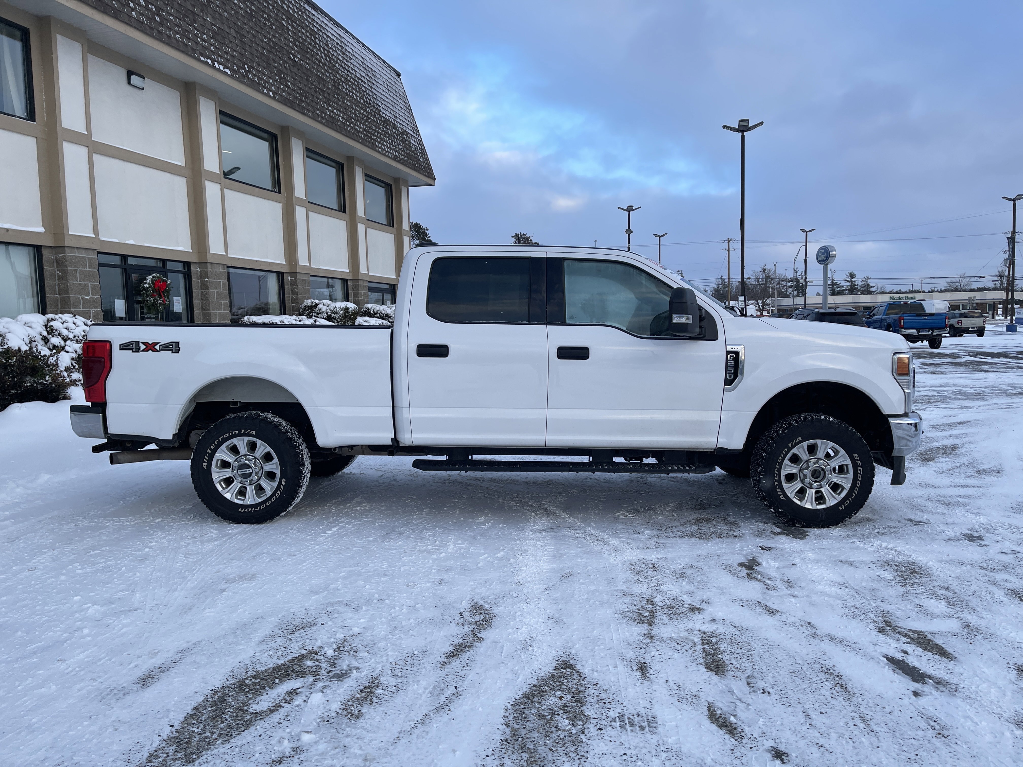 Certified 2022 Ford F250 XLT w/ Snow Plow Prep Package image 2