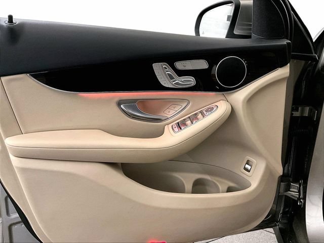 Used 2022 Mercedes-Benz GLC 300 4MATIC image 22