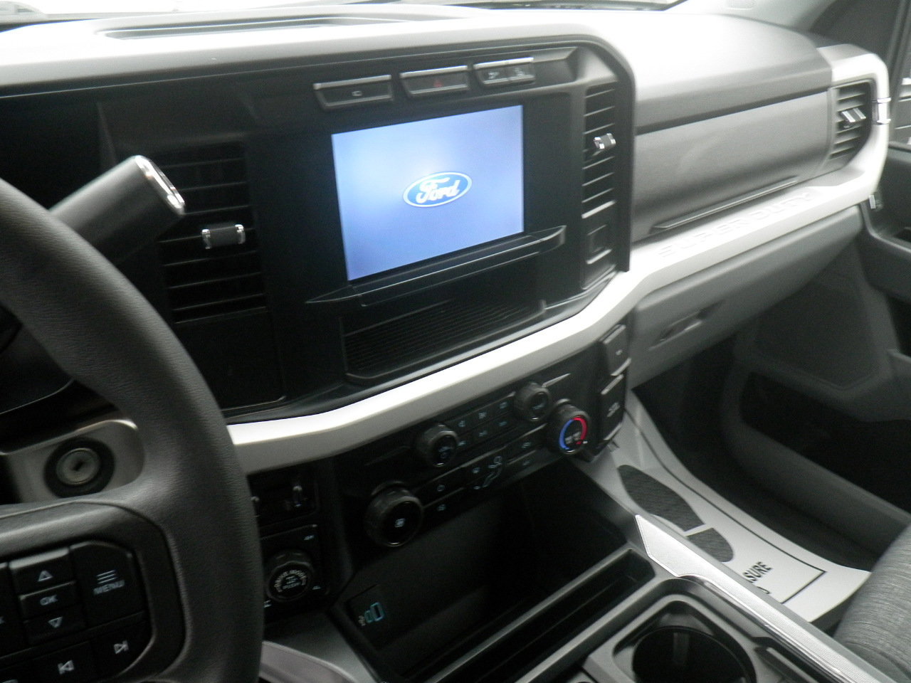 Certified 2024 Ford F350 XLT w/ Tremor Off-Road Package image 20