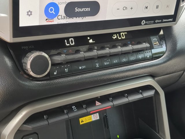 Used 2023 Toyota Tundra Limited w/ Power Package AWD/4WD image 25