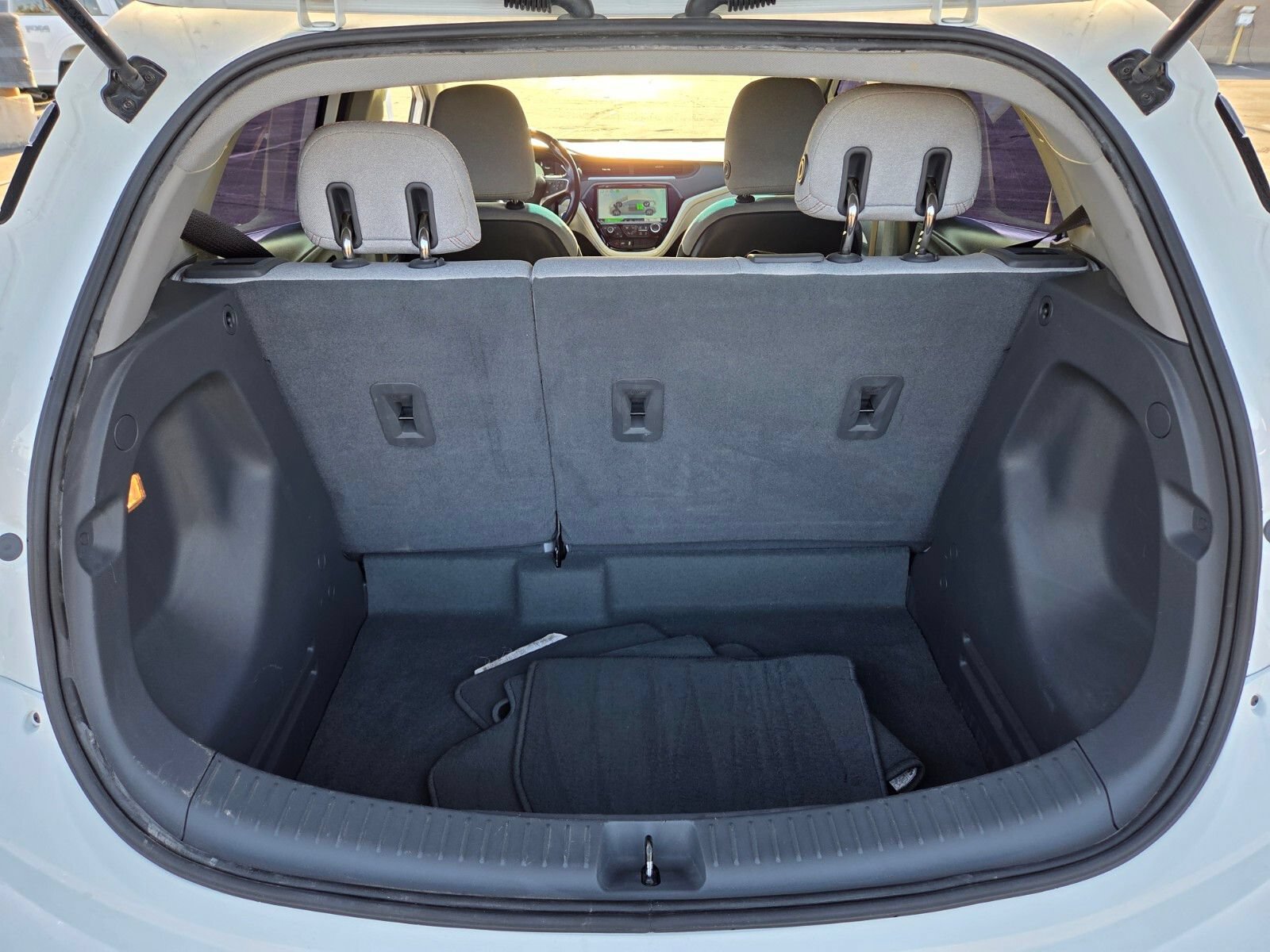 Used 2018 Chevrolet Bolt LT FWD image 13