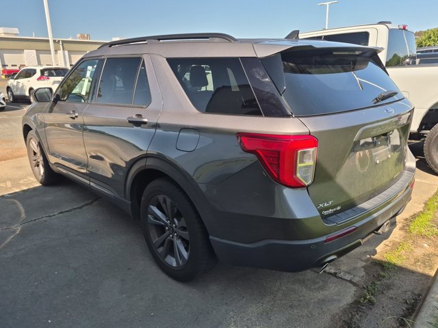 Certified 2023 Ford Explorer XLT w/ Equipment Group 202A RWD image 5
