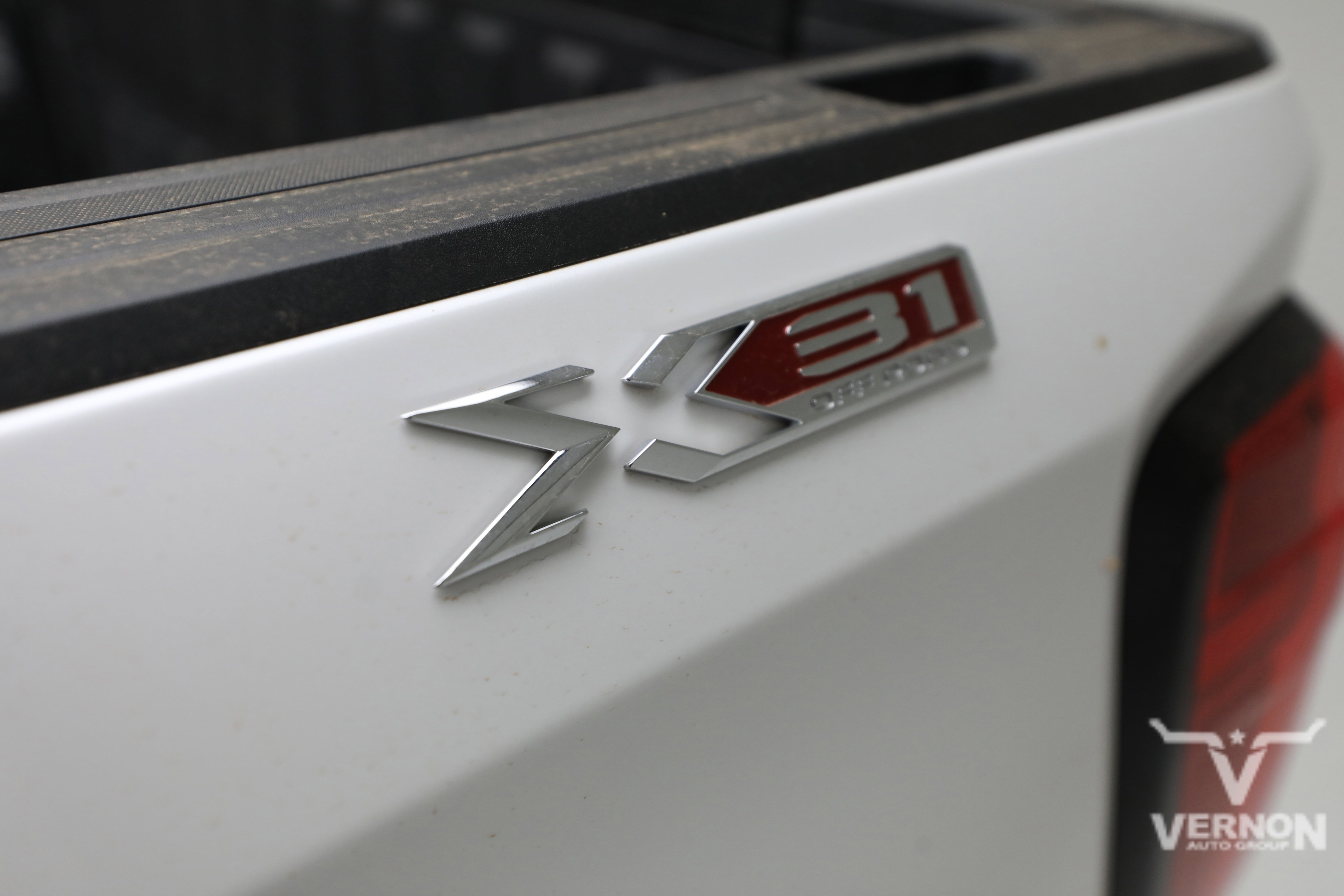 Used 2025 GMC Sierra 1500 SLT image 12