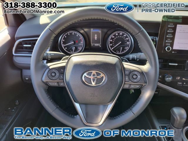 Used 2024 Toyota Camry SE image 17