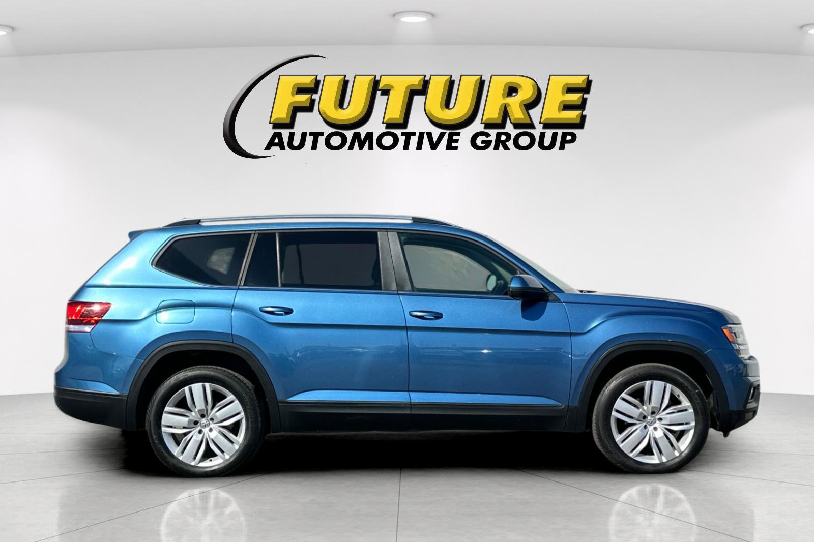 Used 2019 Volkswagen Atlas SE w/ Towing Package AWD/4WD image 2