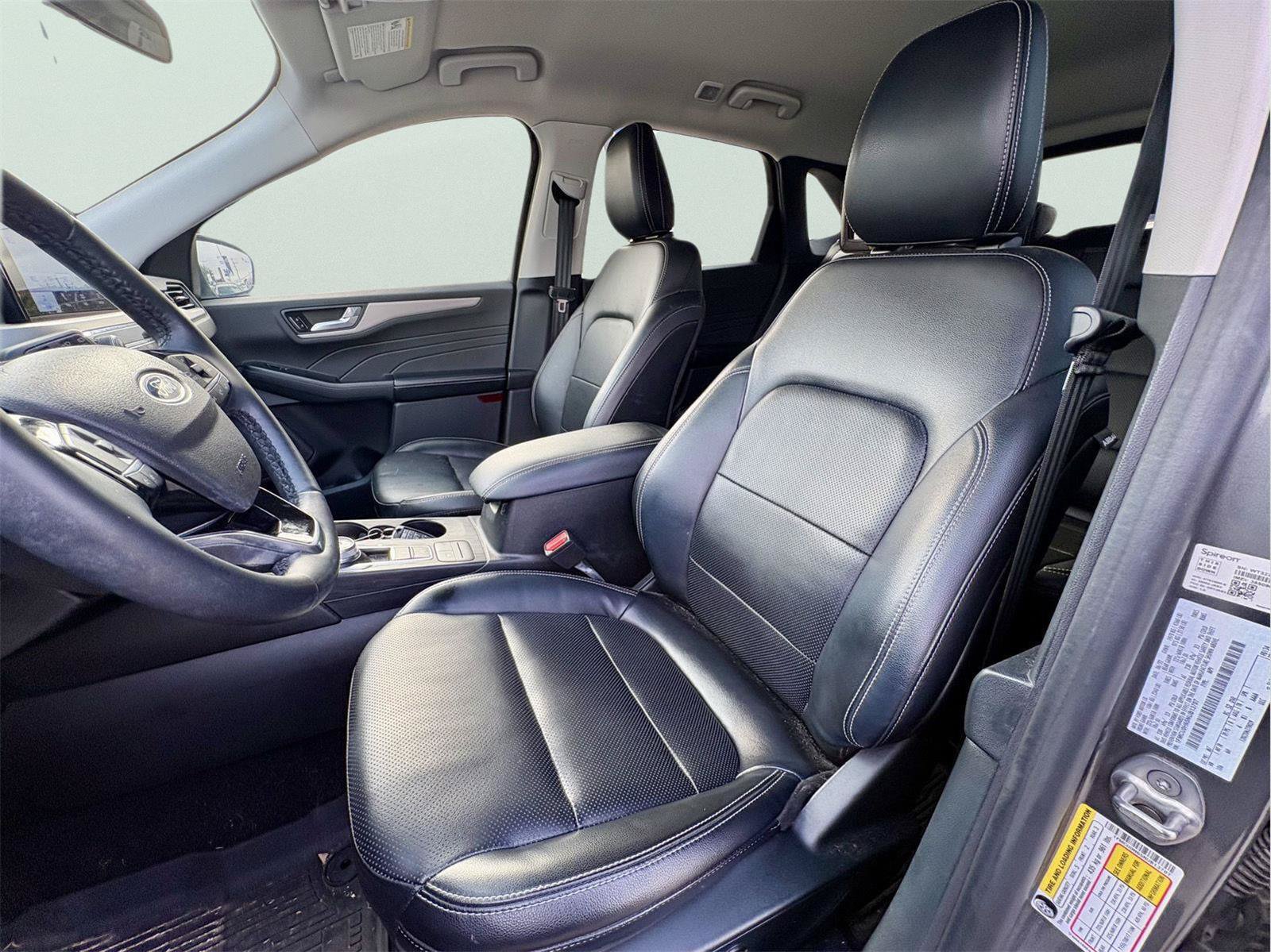 Certified 2022 Ford Escape SEL FWD image 10