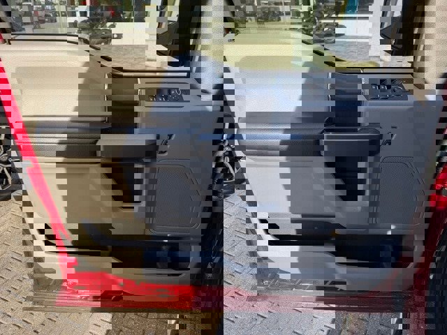 Certified 2018 Ford F150 XLT image 6