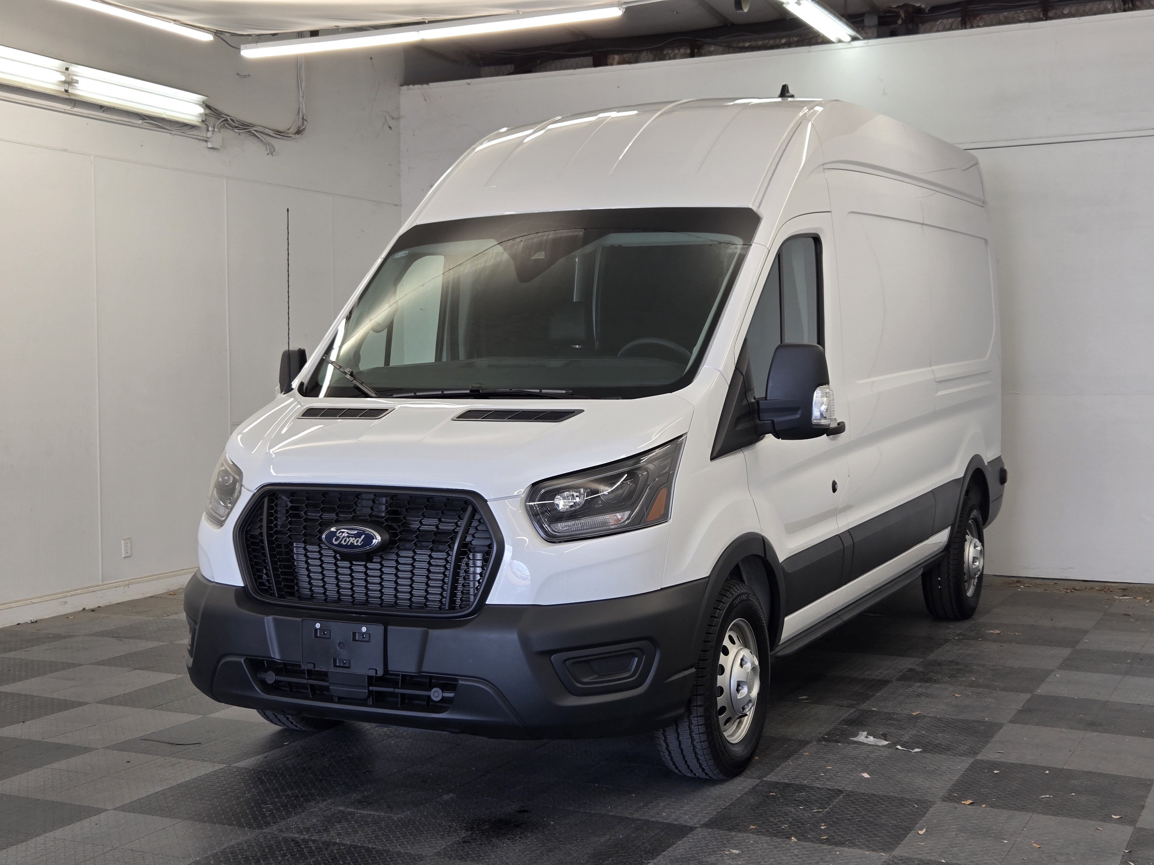Certified 2025 Ford Transit 350 148 High Roof AWD w/ Load Area Protection Package image 4
