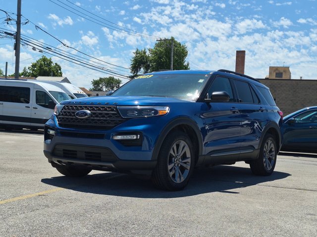 Certified 2023 Ford Explorer XLT w/ Equipment Group 202A AWD/4WD image 8