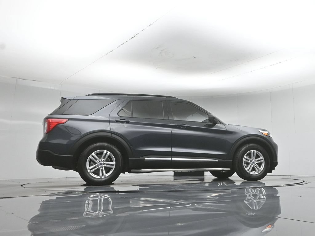 Certified 2022 Ford Explorer XLT RWD image 56