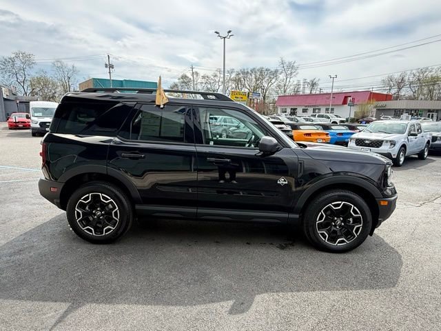 Certified 2025 Ford Bronco Sport Outer Banks w/ Outer Banks Tech Package+ AWD/4WD image 9