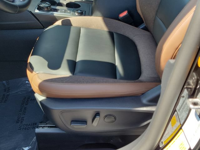 Certified 2025 Ford Bronco Sport Outer Banks w/ Outer Banks Tech Package+ AWD/4WD image 15