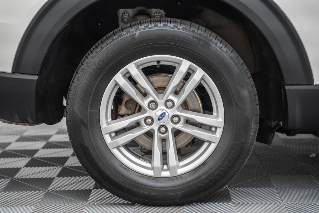 Certified 2023 Ford Explorer XLT w/ Equipment Group 202A AWD/4WD image 20