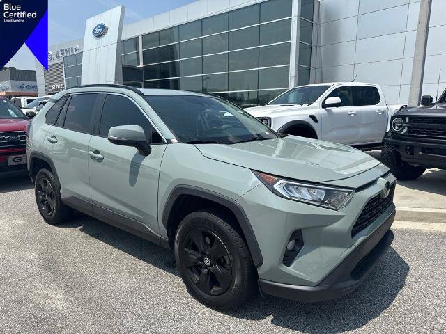 Used 2021 Toyota RAV4 XLE w/ Convenience Package FWD image 1
