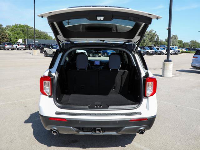 Certified 2024 Ford Explorer XLT w/ XLT Sport Appearance Package AWD/4WD image 11
