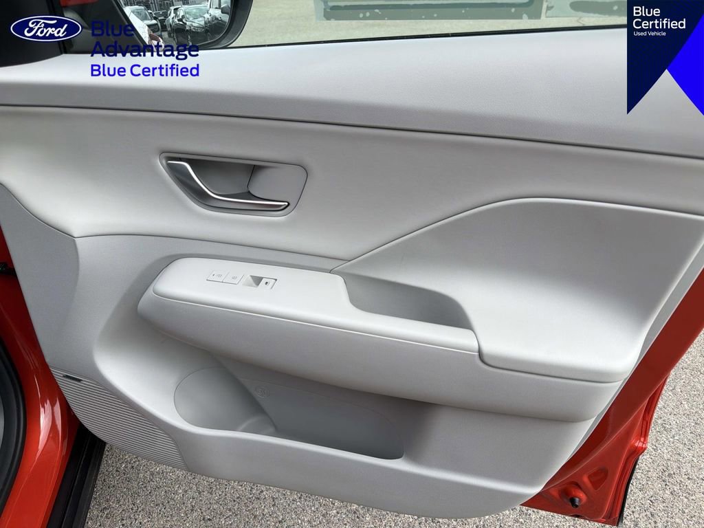 Used 2024 Hyundai Kona Limited FWD image 21