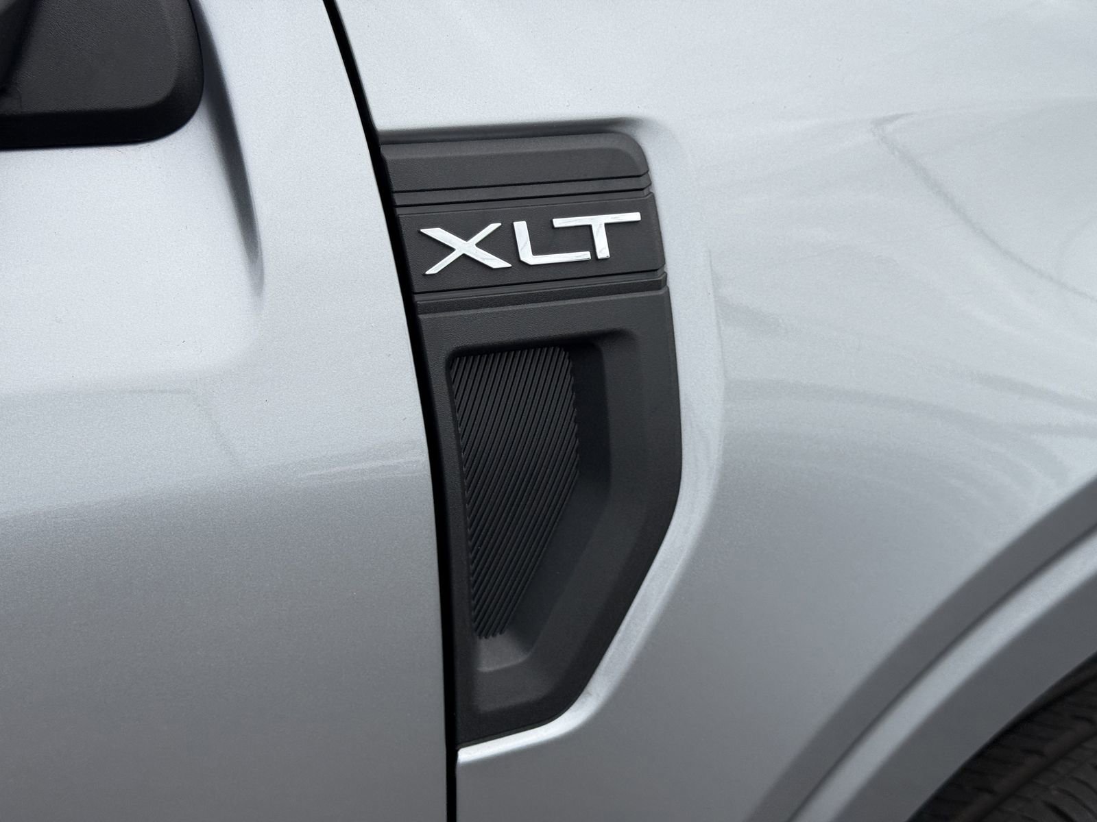 Certified 2024 Ford Maverick XLT FWD image 9