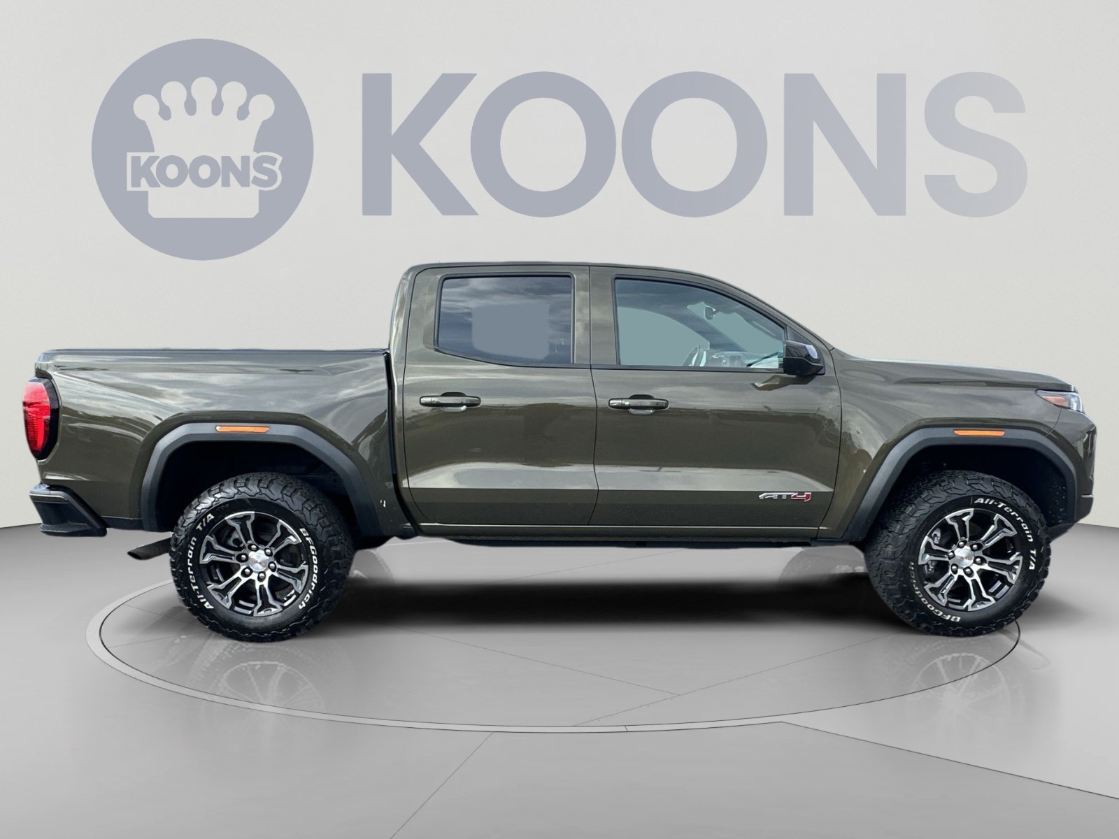 Used 2023 GMC Canyon AT4 w/ AT4 Premium Package AWD/4WD image 17