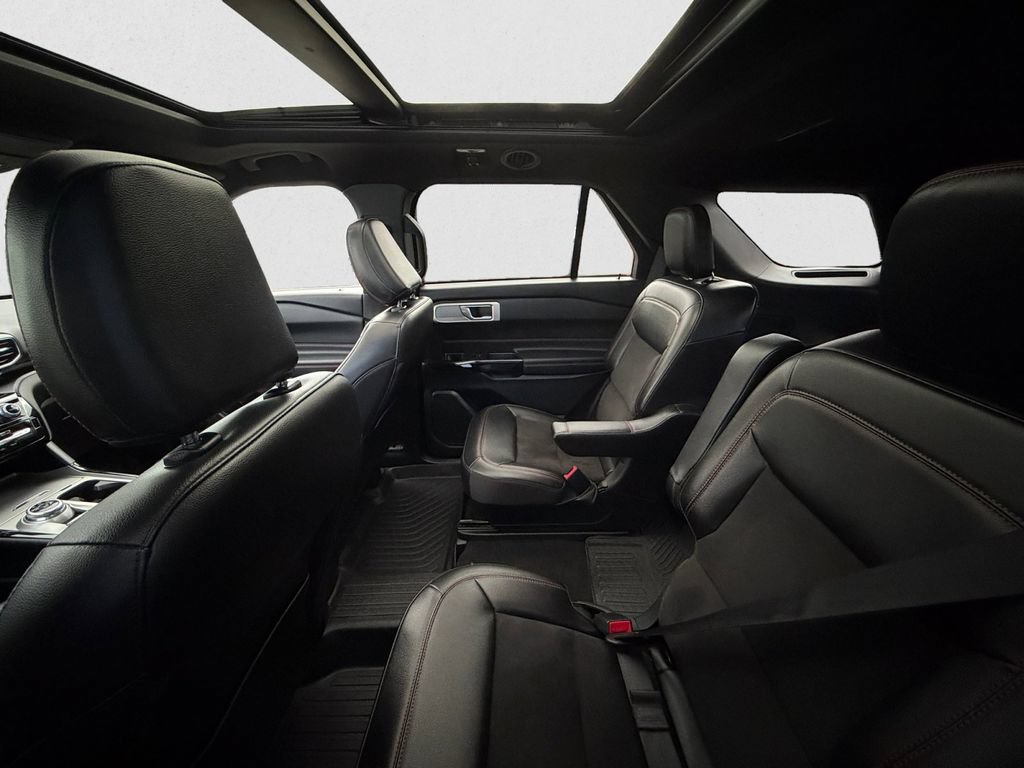 Certified 2023 Ford Explorer ST-Line AWD/4WD image 8