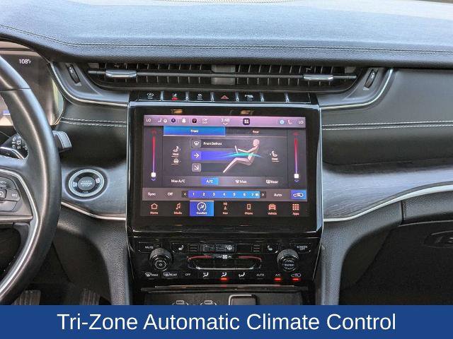 Used 2022 Jeep Grand Cherokee L Limited AWD/4WD image 19
